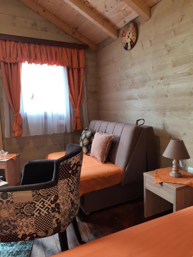 Mali Raj Apartmani Cetinje Exterior photo
